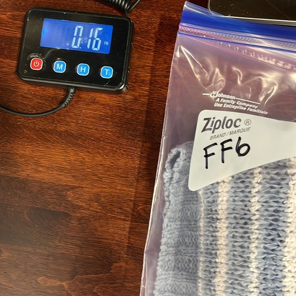 First Love Womens Top S Lilac Blue Floral Print Flutter Sleeves Pullover Pretty - Picture 9 of 9